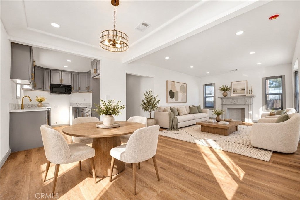 447 E 94th