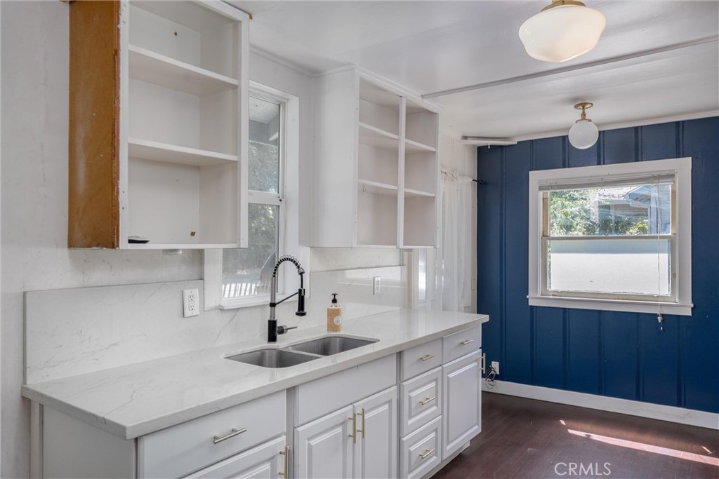 330 W 18th Street