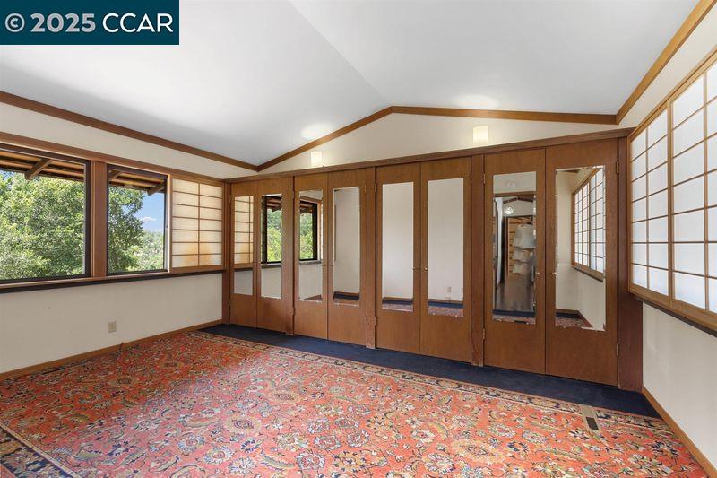 ALAMO CREST - Residential