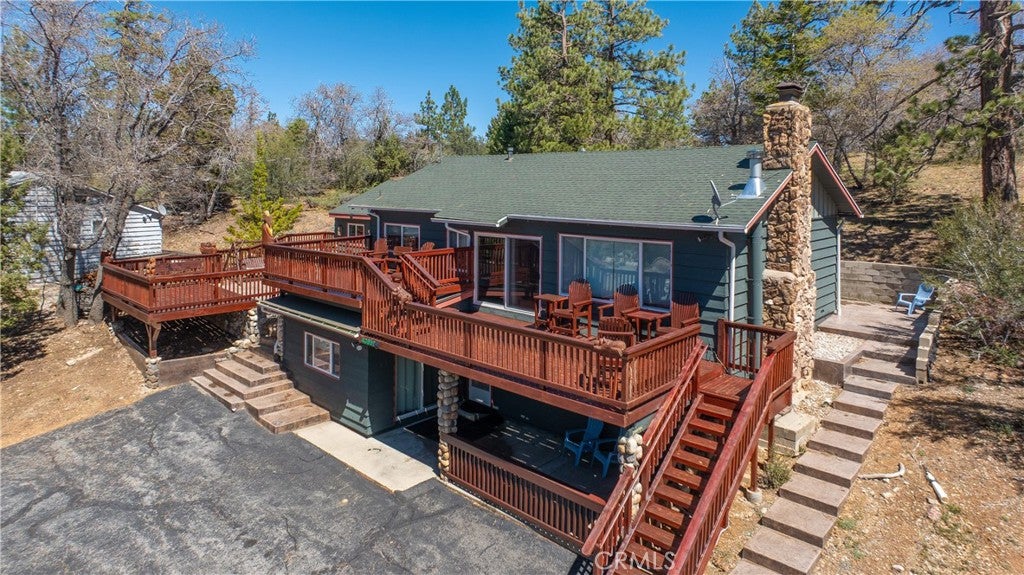 43656 Ridge Crest