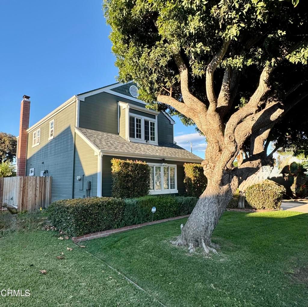 Photo of 1731 Valencia Place, Oxnard, CA 93035 (MLS # V1-33525)