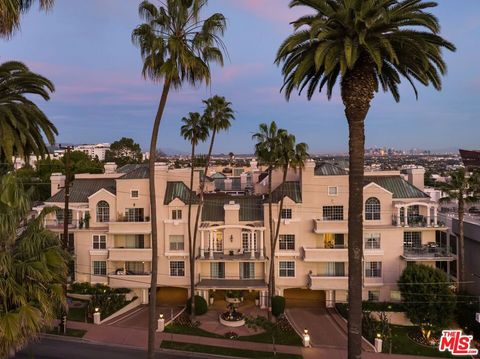 Photo of 930 N Doheny Drive #305, West Hollywood, CA 90069 (MLS # 26646199)