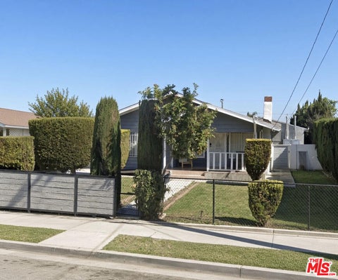 Photo of 1101 W 110th Street, Los Angeles, CA 90044 (MLS # 26102848)