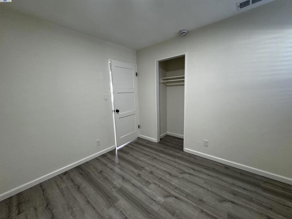 SLONZO VIL - Residential Lease