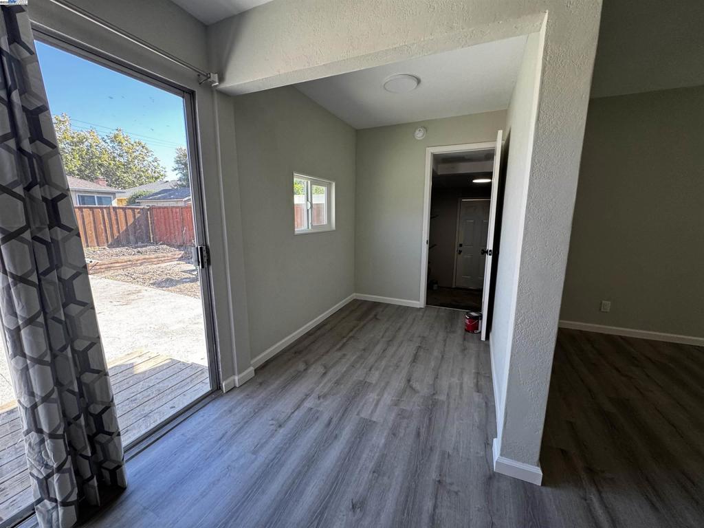 SLONZO VIL - Residential Lease