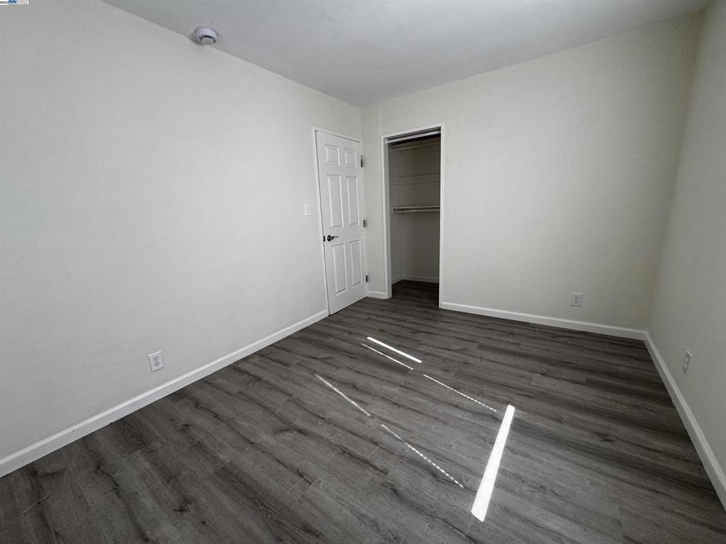 SLONZO VIL - Residential Lease