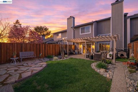 Photo of 2013 2013 Galloway Cmn Cmn, Livermore, CA 94551 (MLS # 41126727)