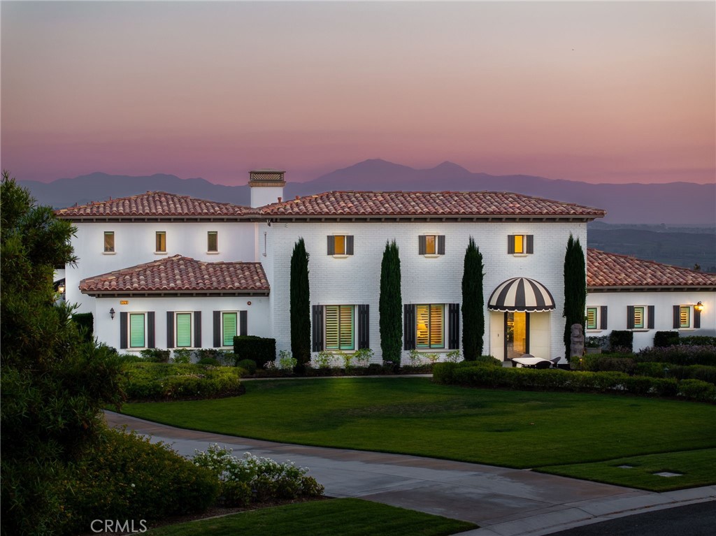 7420 Via Montecito