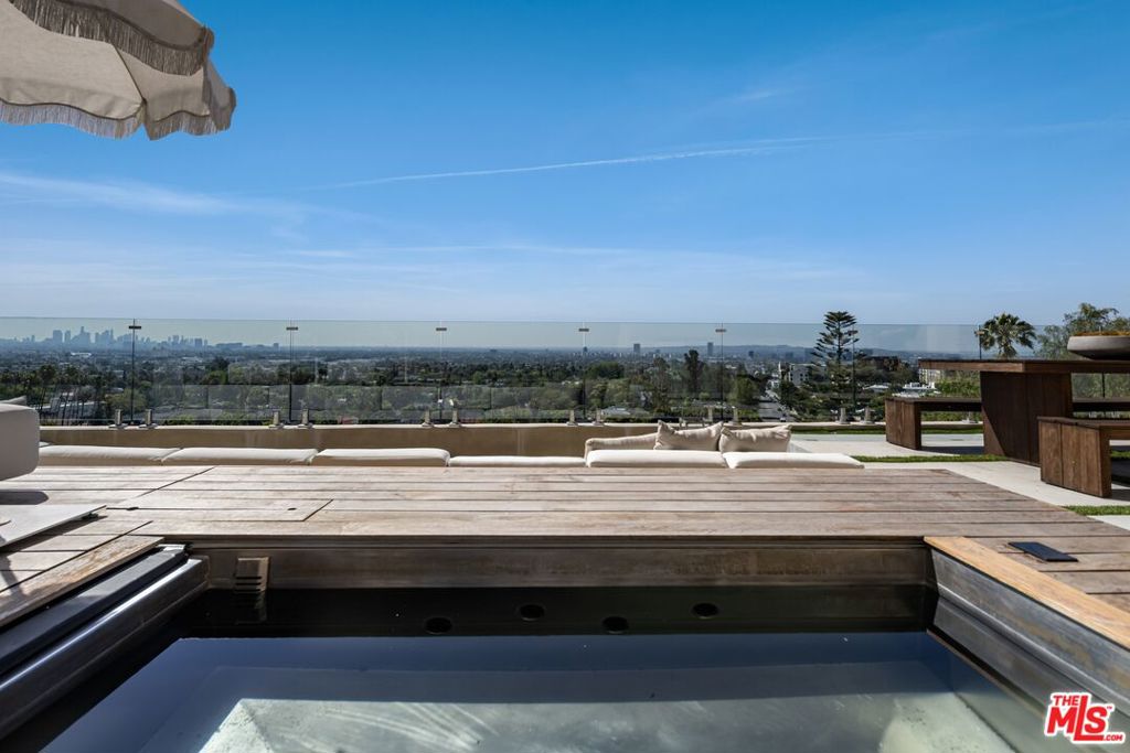 7882 Fareholm Drive