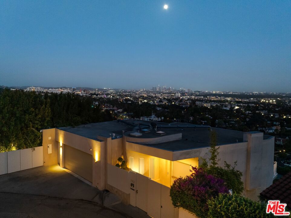 7882 Fareholm Drive