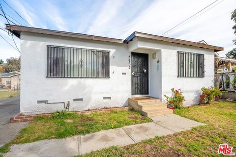 Photo of 3961 E 5th Street, Los Angeles, CA 90063 (MLS # 26839579)
