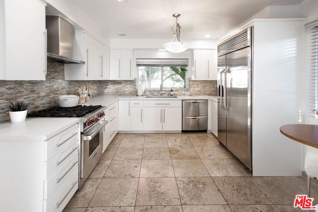 Photo of 10335 Orton Avenue, Los Angeles, CA 90064 (MLS # 26666317)