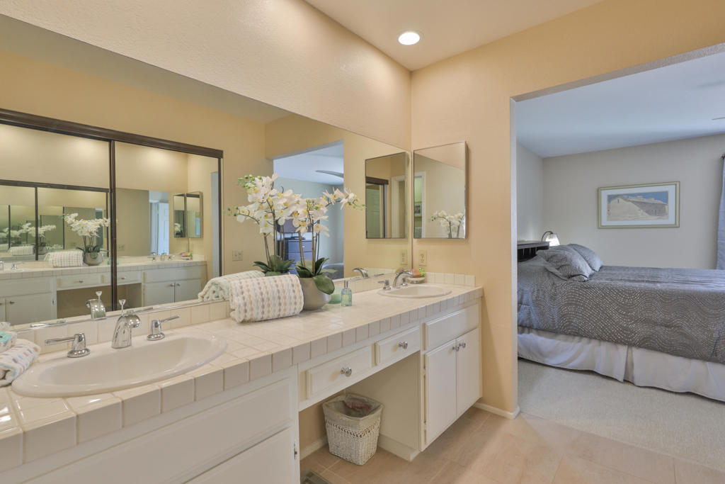 Oasis Country Club - Residential