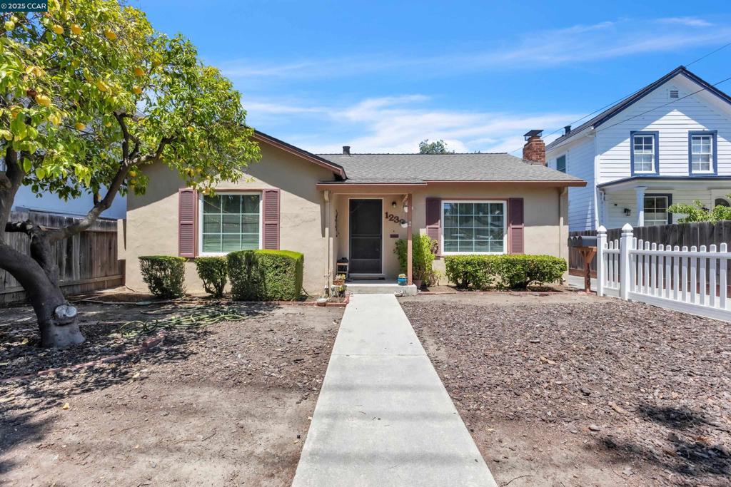 SANTA CLARA - Residential Income