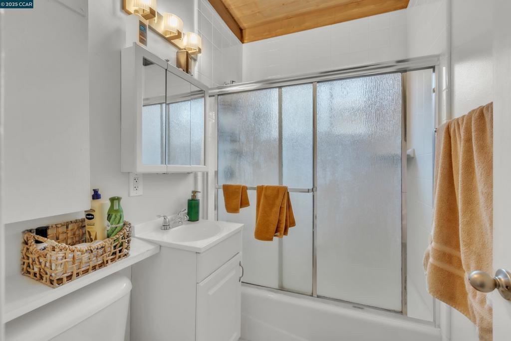 SANTA CLARA - Residential Income