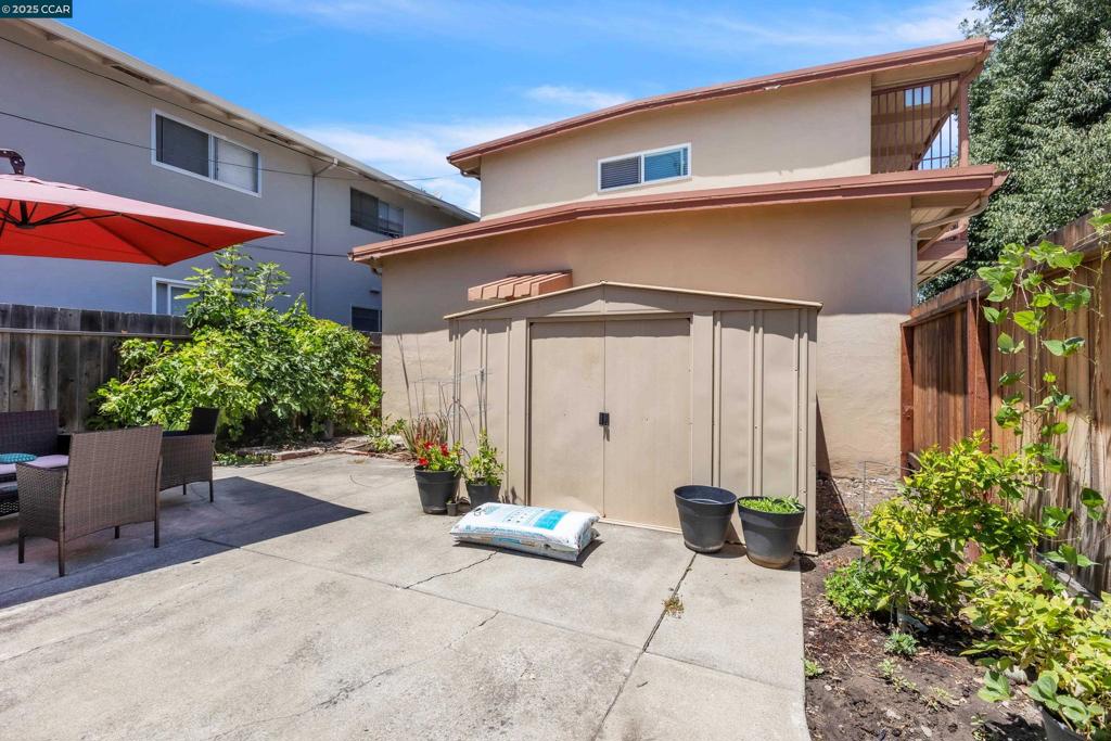 SANTA CLARA - Residential Income