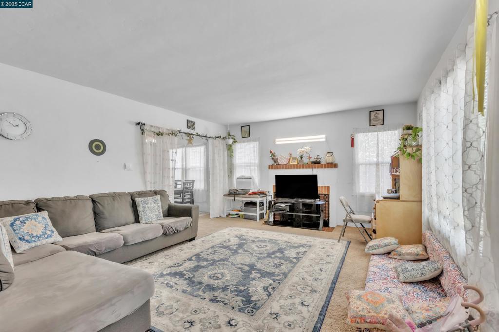 SANTA CLARA - Residential Income