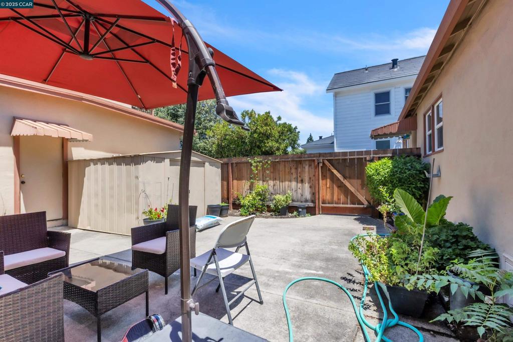 SANTA CLARA - Residential Income