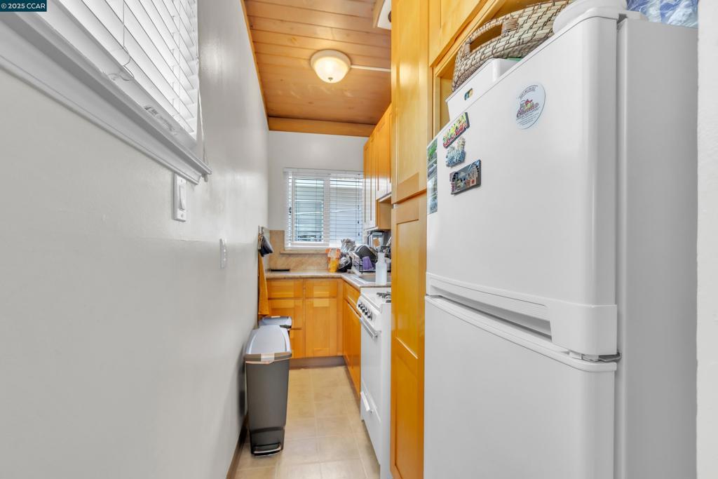 SANTA CLARA - Residential Income