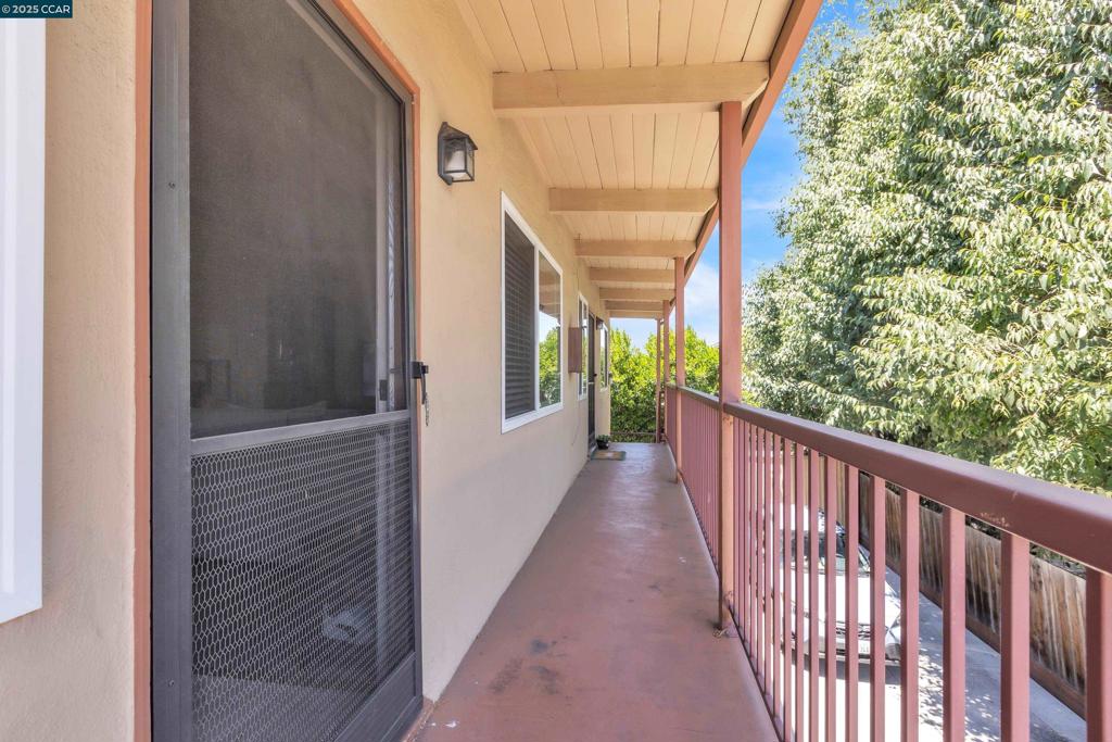 SANTA CLARA - Residential Income