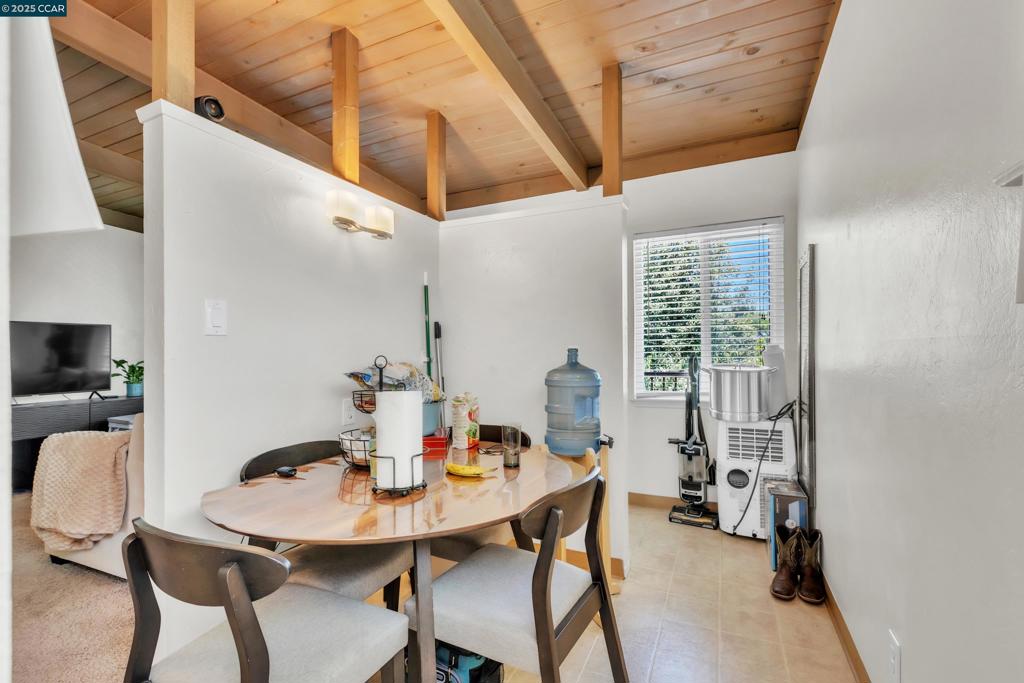 SANTA CLARA - Residential Income