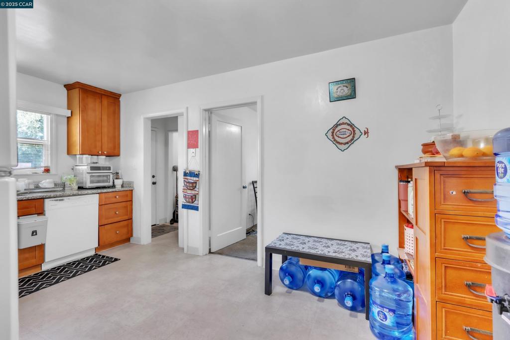 SANTA CLARA - Residential Income