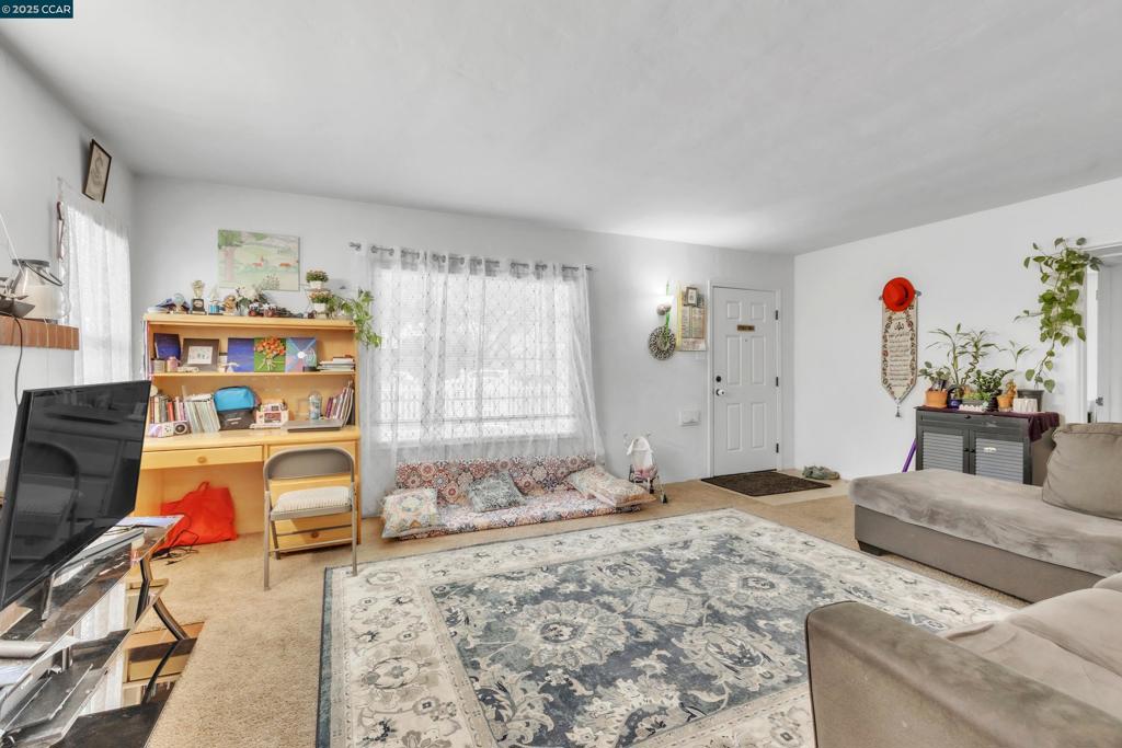 SANTA CLARA - Residential Income