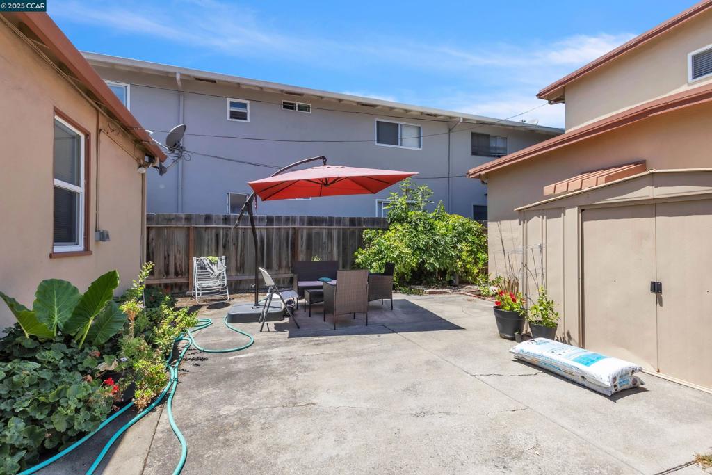 SANTA CLARA - Residential Income