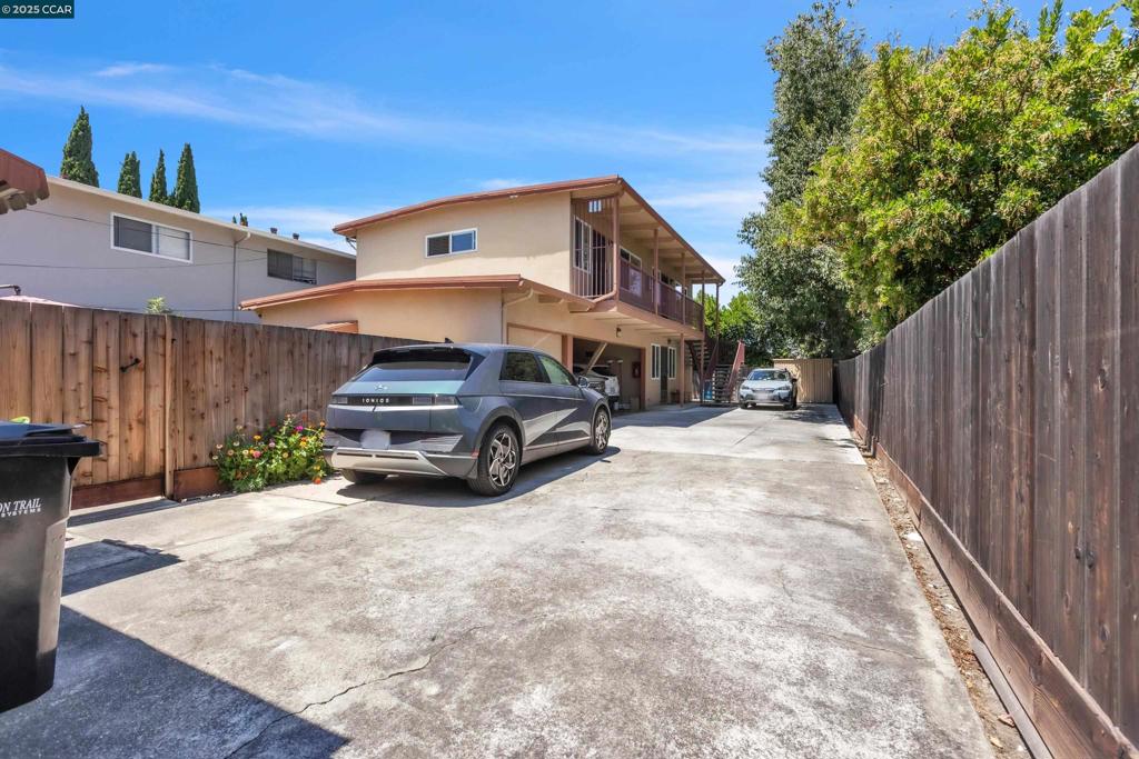 SANTA CLARA - Residential Income