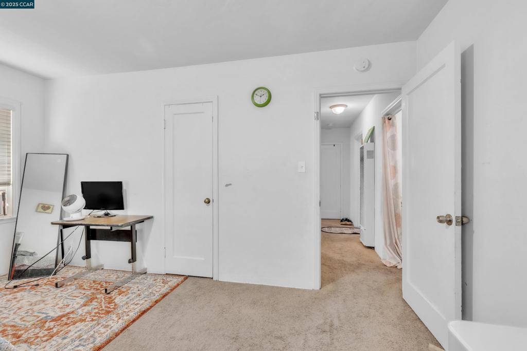 SANTA CLARA - Residential Income