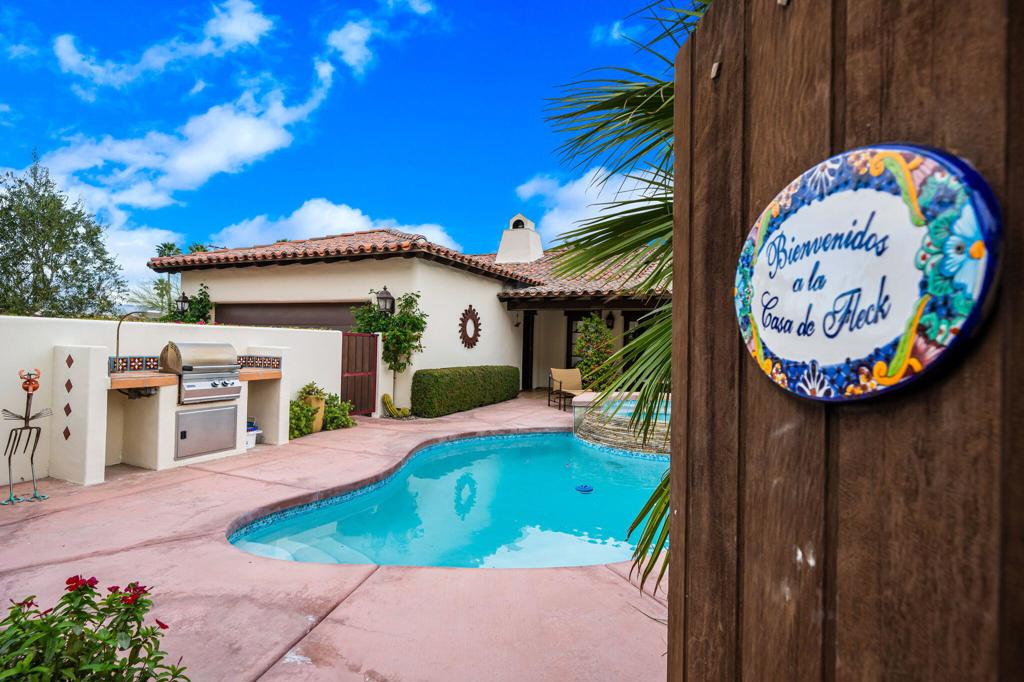 52320 Avenida Montezuma