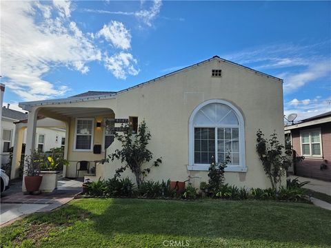 Photo of 4049 W Avenue 40 Ave, Los Angeles, CA 90065 (MLS # SR25268866)