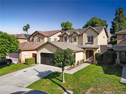 Photo of 1352 N Dolanna Drive, Compton, CA 90221 (MLS # DW25234008)