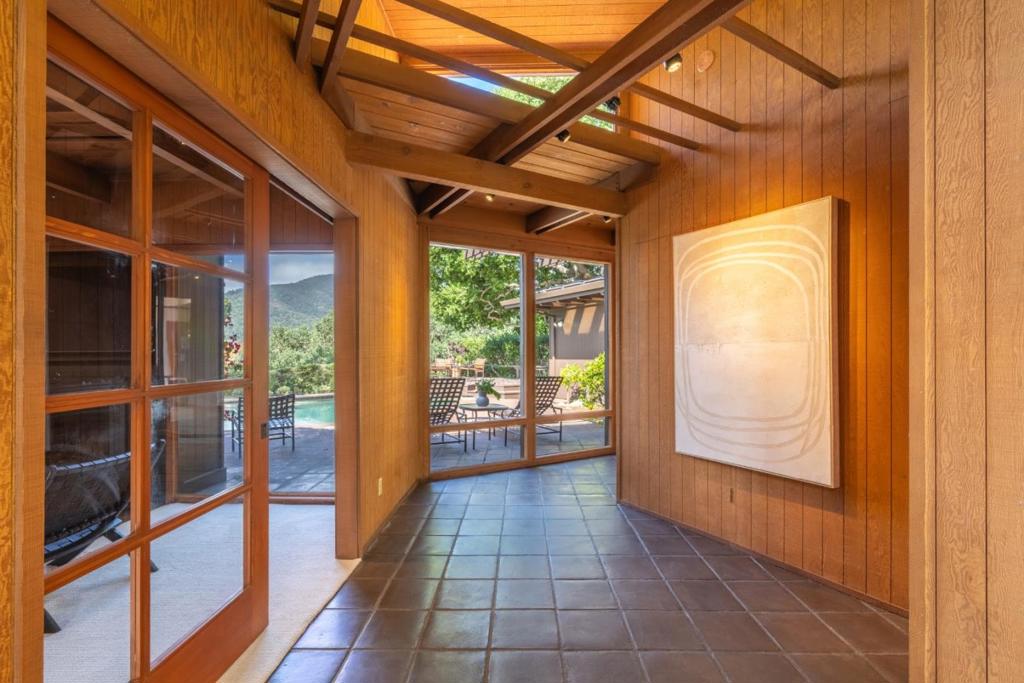 46 Middle Canyon Road