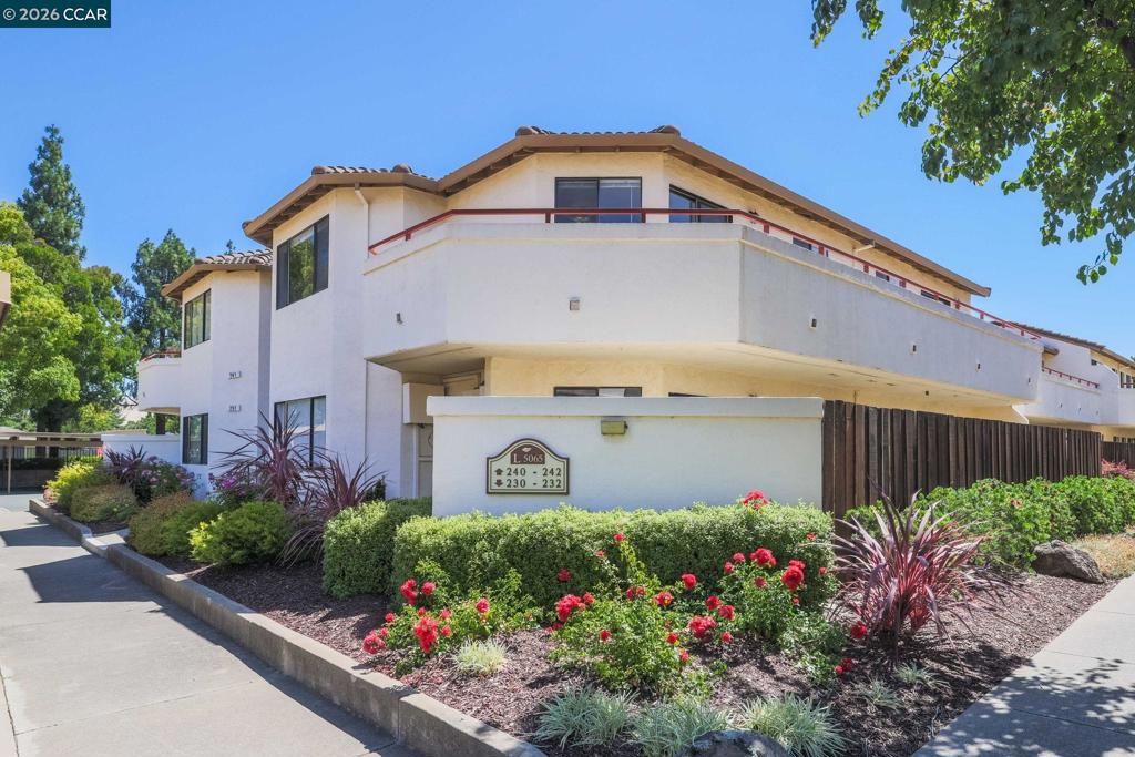 5065 Valley Crest Dr Dr