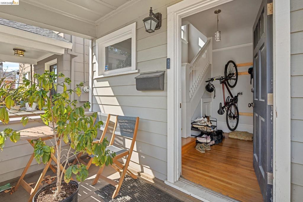 5401 Genoa