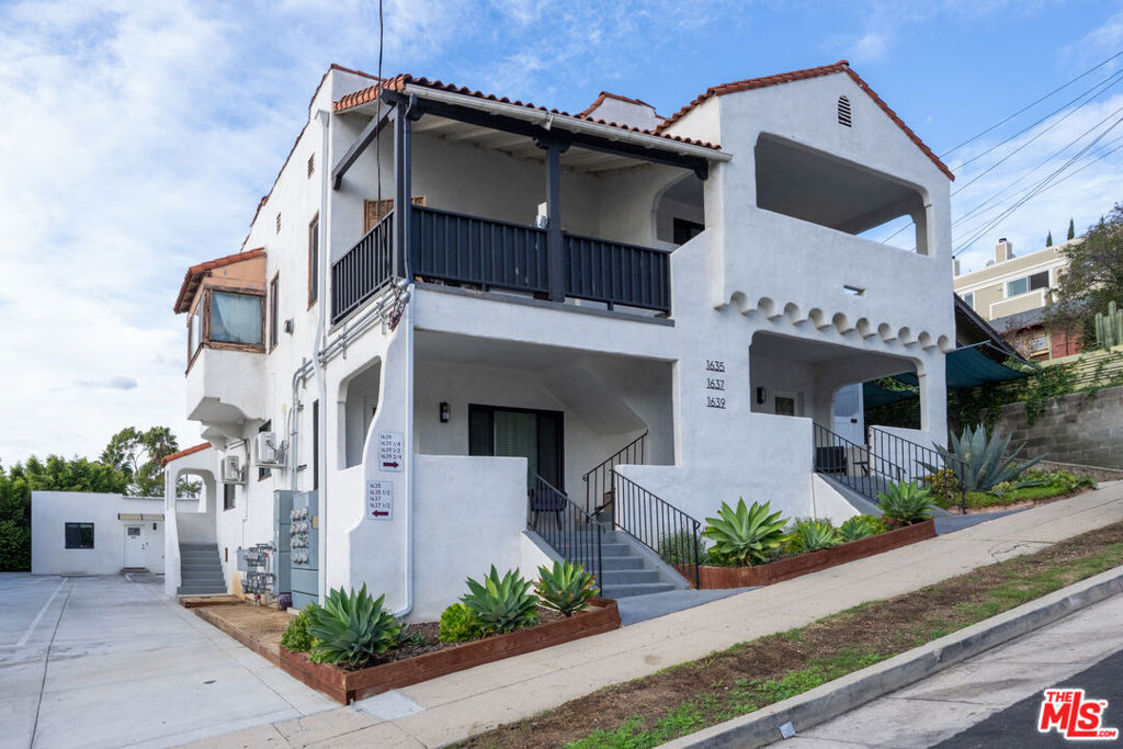 1639 Micheltorena Street