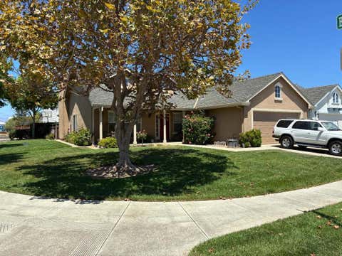 Photo of 1 Meredith Circle, Salinas, CA 93906 (MLS # ML82056857)