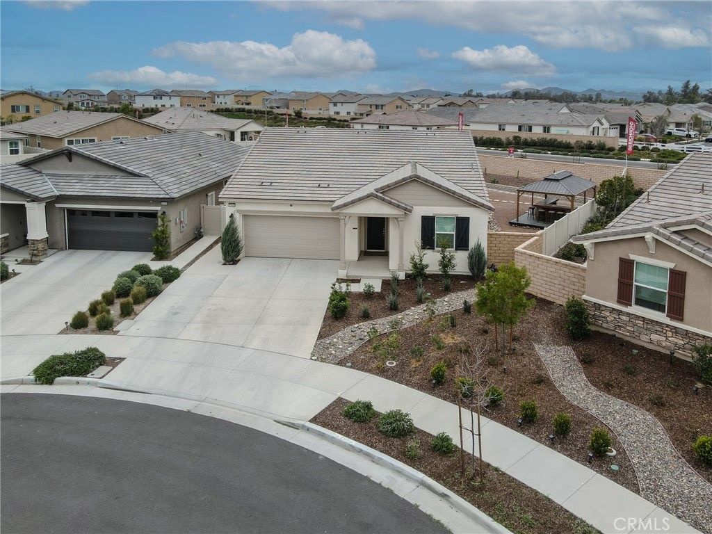 Photo of 30546 Rodriquez Loop Loop, Menifee, CA 92584 (MLS # DW25219099)