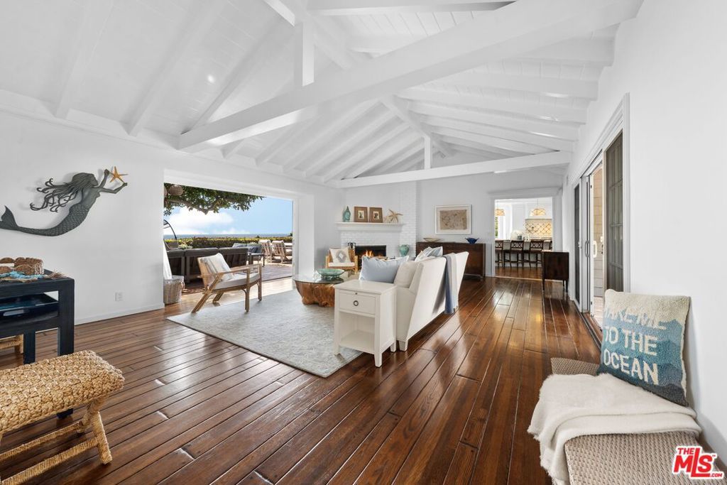 Photo of 17763 Sabbiadoro Way, Pacific Palisades, CA 90272 (MLS # 25612871)