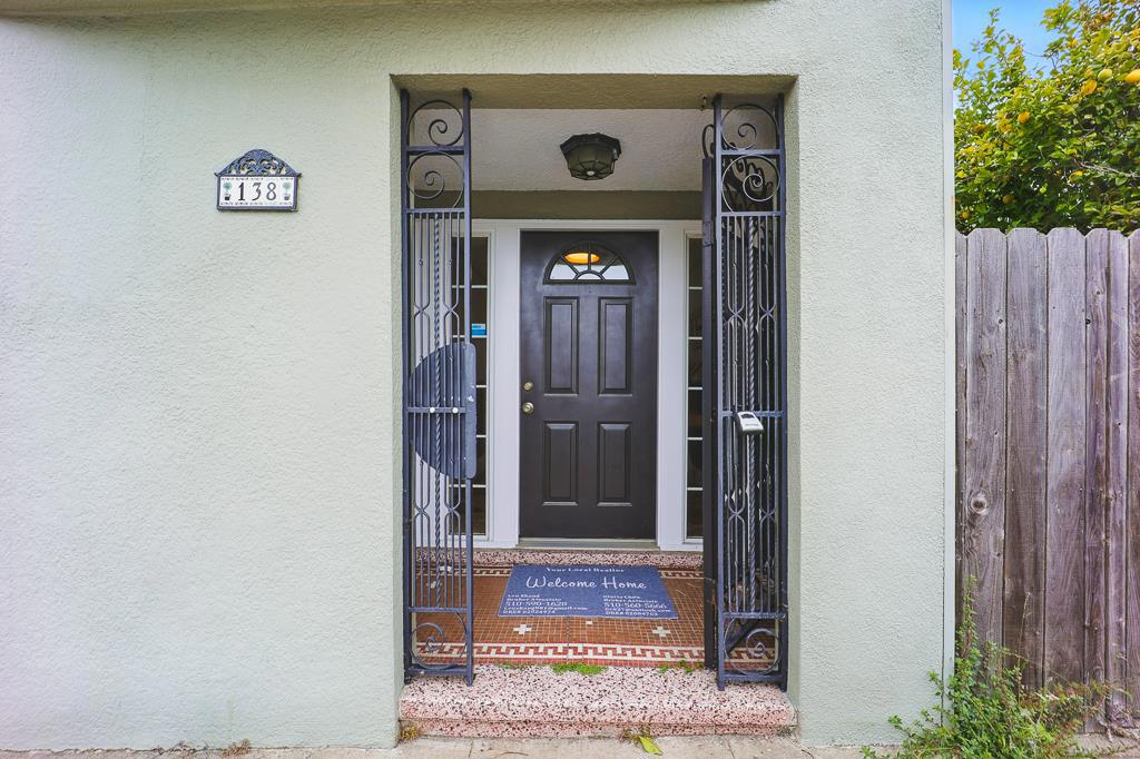 138 W Market Street