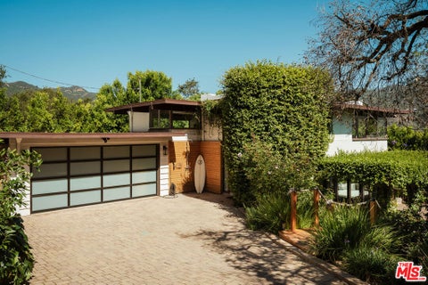 Photo of 26237 Fairside Road, Malibu, CA 90265 (MLS # 26842083)