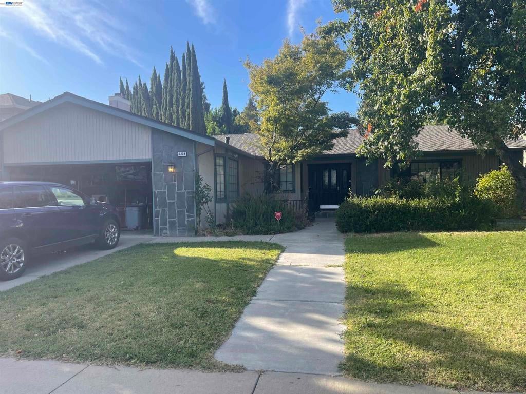 2204 Cheyenne Way