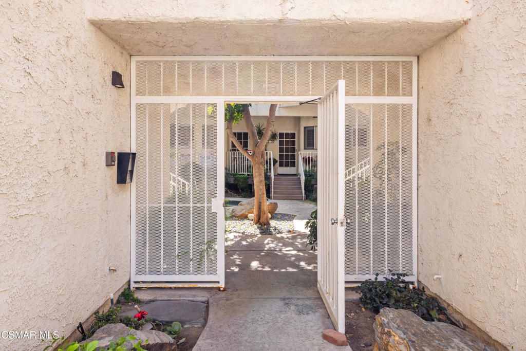 Photo of 3354 Darby Street #313, Simi Valley, CA 93063 (MLS # 226001425)
