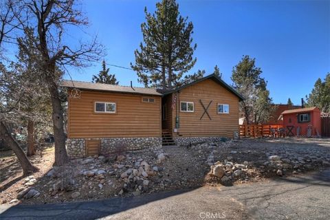 Photo of 687 Villa Grove, Big Bear City, CA 92314 (MLS # IG26020282)