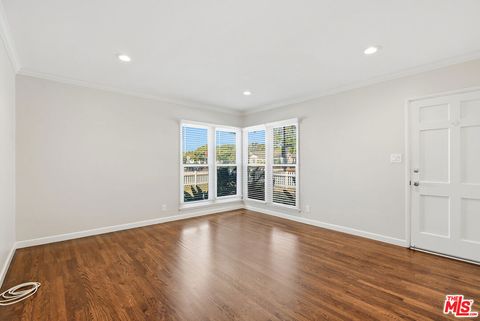 Photo of 2301 14th Street #B, Santa Monica, CA 90405 (MLS # 26758645)