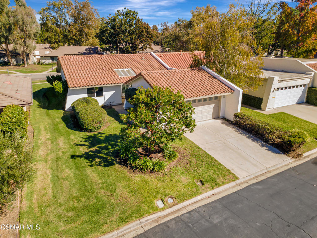 Properties 2 2679 Lakewood Place