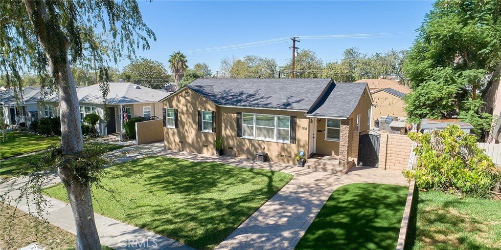 901 N 10th AVE, Upland CA 91786