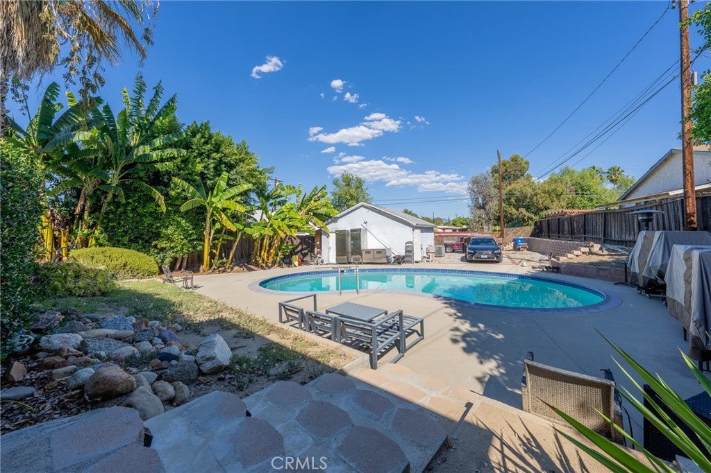 9720 Hayvenhurst