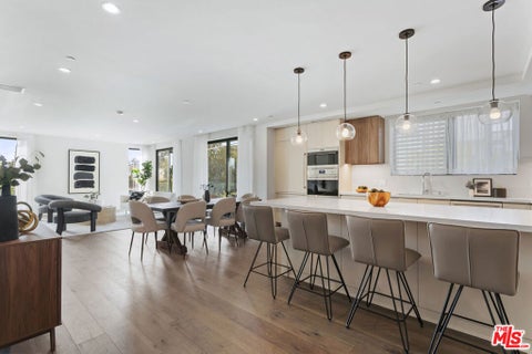 Photo of 411 S Hamel Road #209, Los Angeles, CA 90048 (MLS # 26104413)